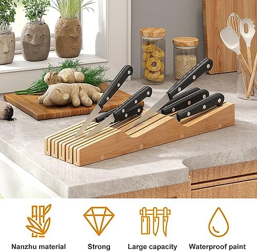 Space-Saving Bamboo Knife Block