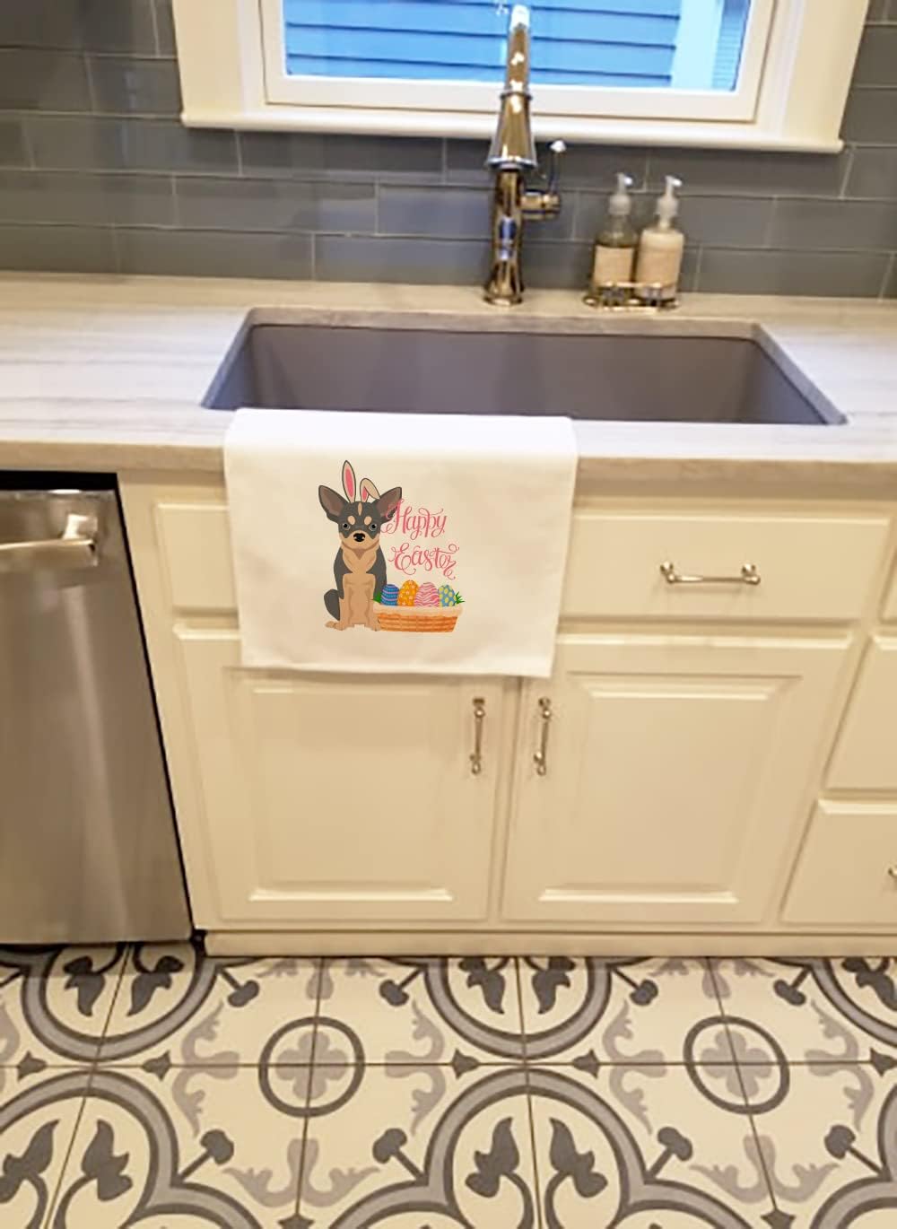 Carolines Treasures - WDK4980WTKT BlueWhite Chihuahua Easter Kitchen Towel Set of 2 19x25 White