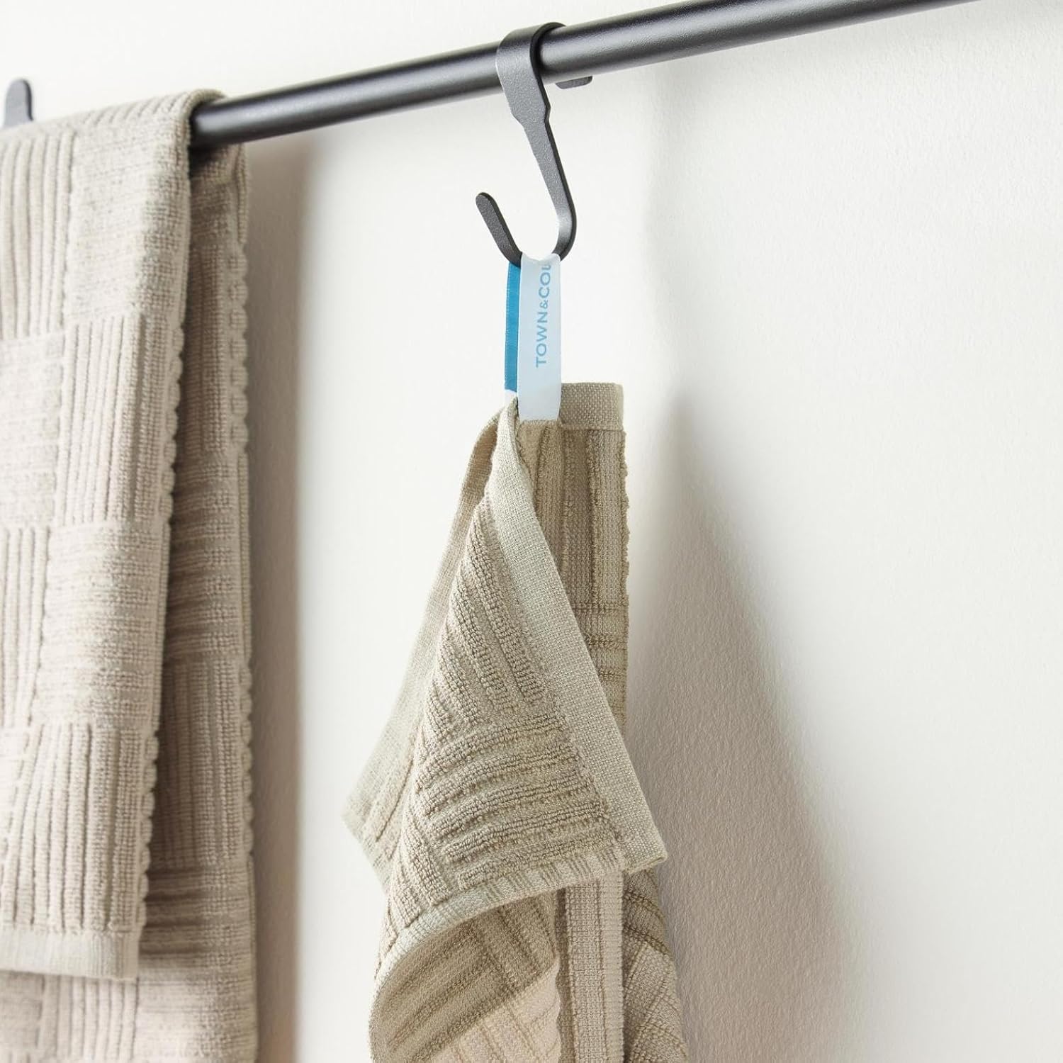 TOWN COUNTRY BASICS 4-Pack Kitchen Towels