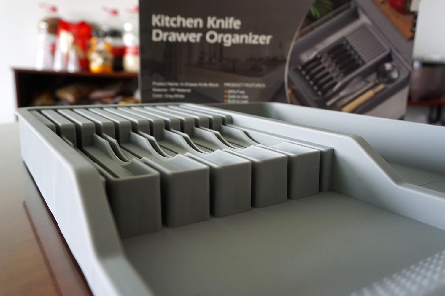 Expandable Multi-Knife Holder