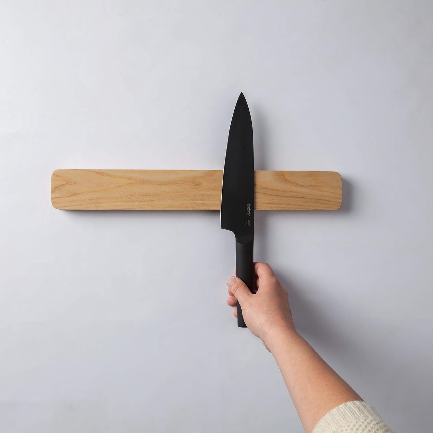 Keep your knife organizedProfessional Wooden Knife Holder