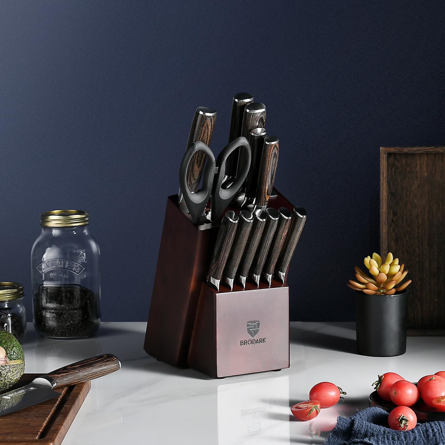 15-Piece knives set with German steel and ergonomic handles
