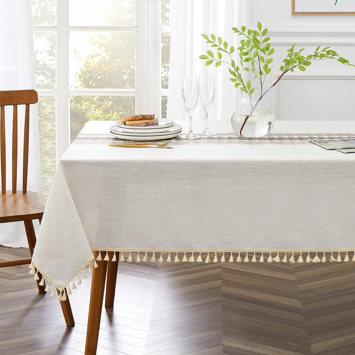 QIANQUHUI Embroidered Tablecloth for Dining Water resistant 55x70 inches