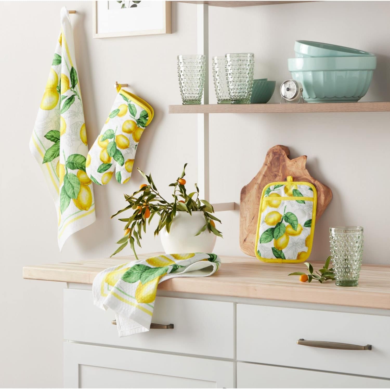 Martha Stewart 4-Pack Kitchen Set with Lots of Lemons Design