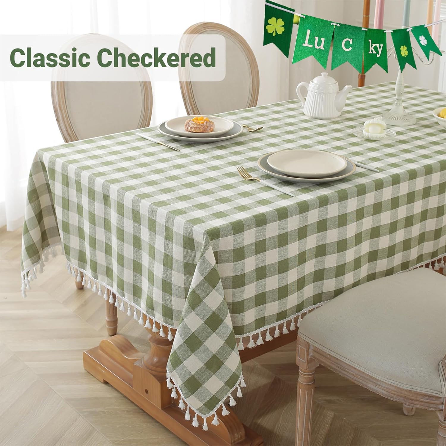 Stylish Checkered Tablecloth with Tassel Edges