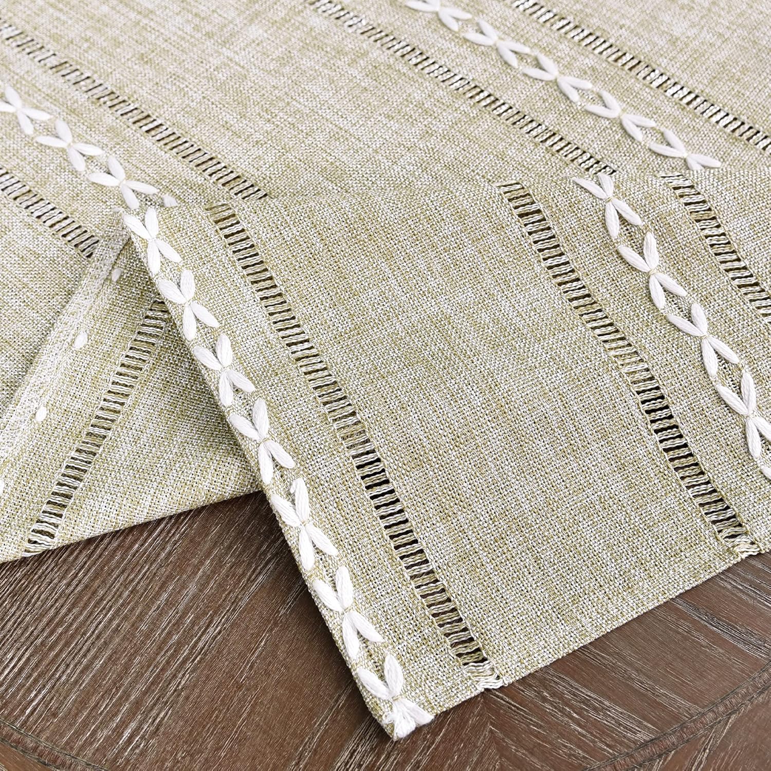 Stylish Rustic Tablecloth Yellow 36x36 inch